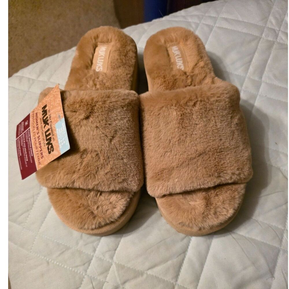 MUK LUKS Women's Kirstey Platform Slide Slippers – Cozy Faux Fur Comfort